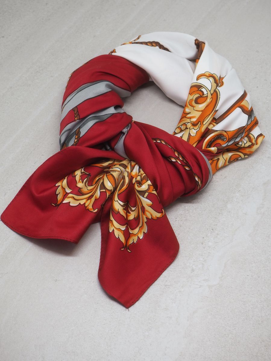 Stort skjerf i silkeblanding bordeaux og off-white