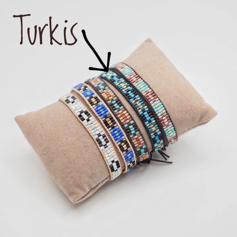 Makrame armbånd med perler