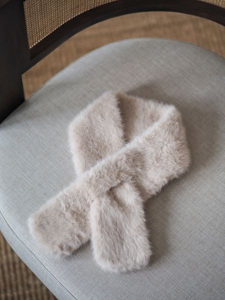 Hovedbilde Fuskepels skjerf beige