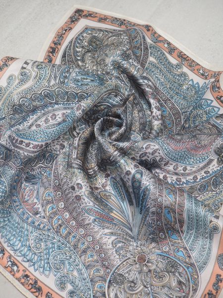 Hovedbilde 7DAYS silkeskjerf mini lyseblå og korall