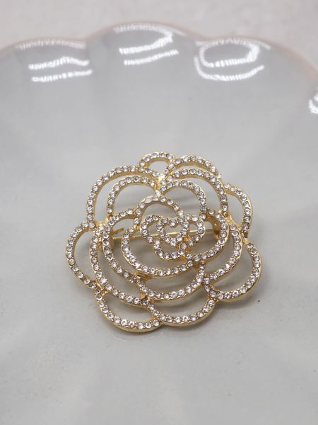 Hovedbilde 7DAYS brosje strassblomst