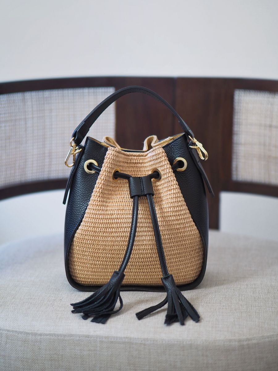 Raffia pumpadurveske svart