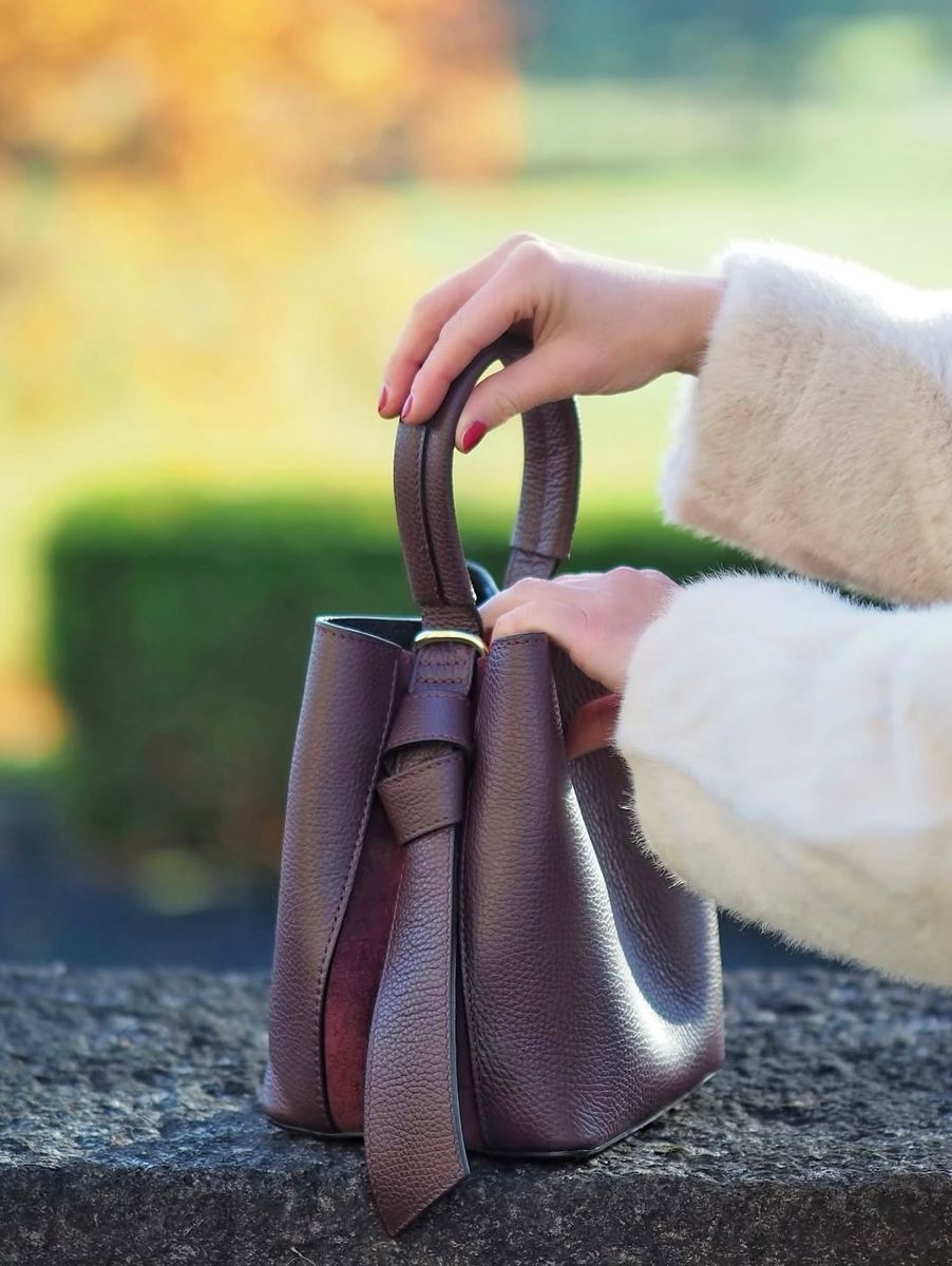 Bøtteveske glatt skinn bordeaux