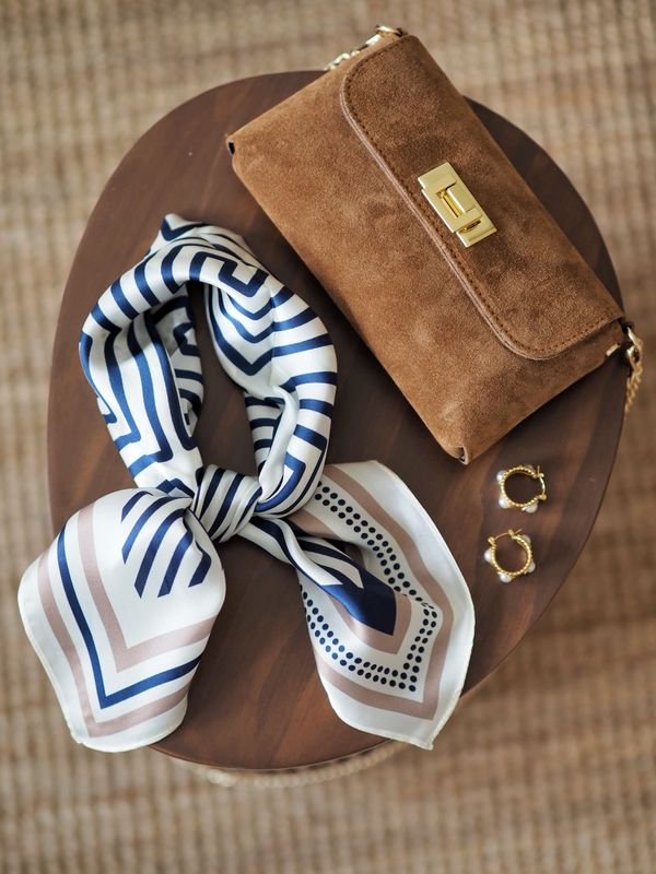 Clutch semsket skinn camel
