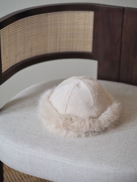 Hovedbilde Fuskepels lue beige