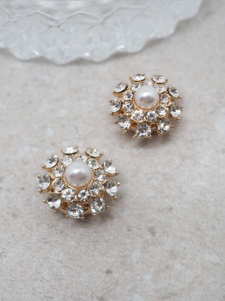 Hovedbilde Knappepynt 2stk. perle og blanke steiner