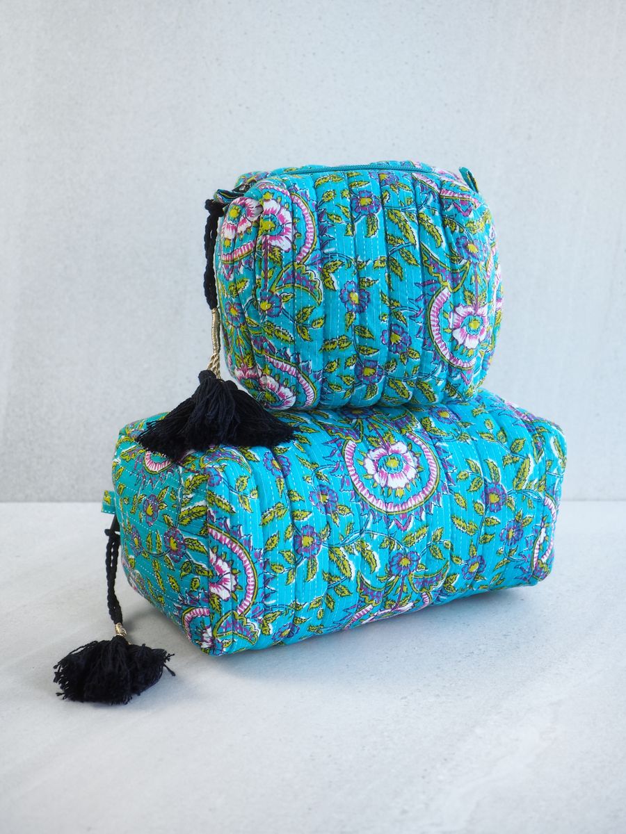 Toalettmappe med mønster turkis