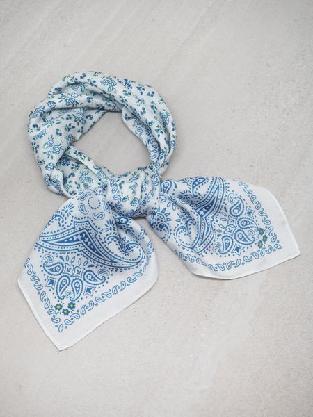 Hovedbilde Satengskjerf blå blomster