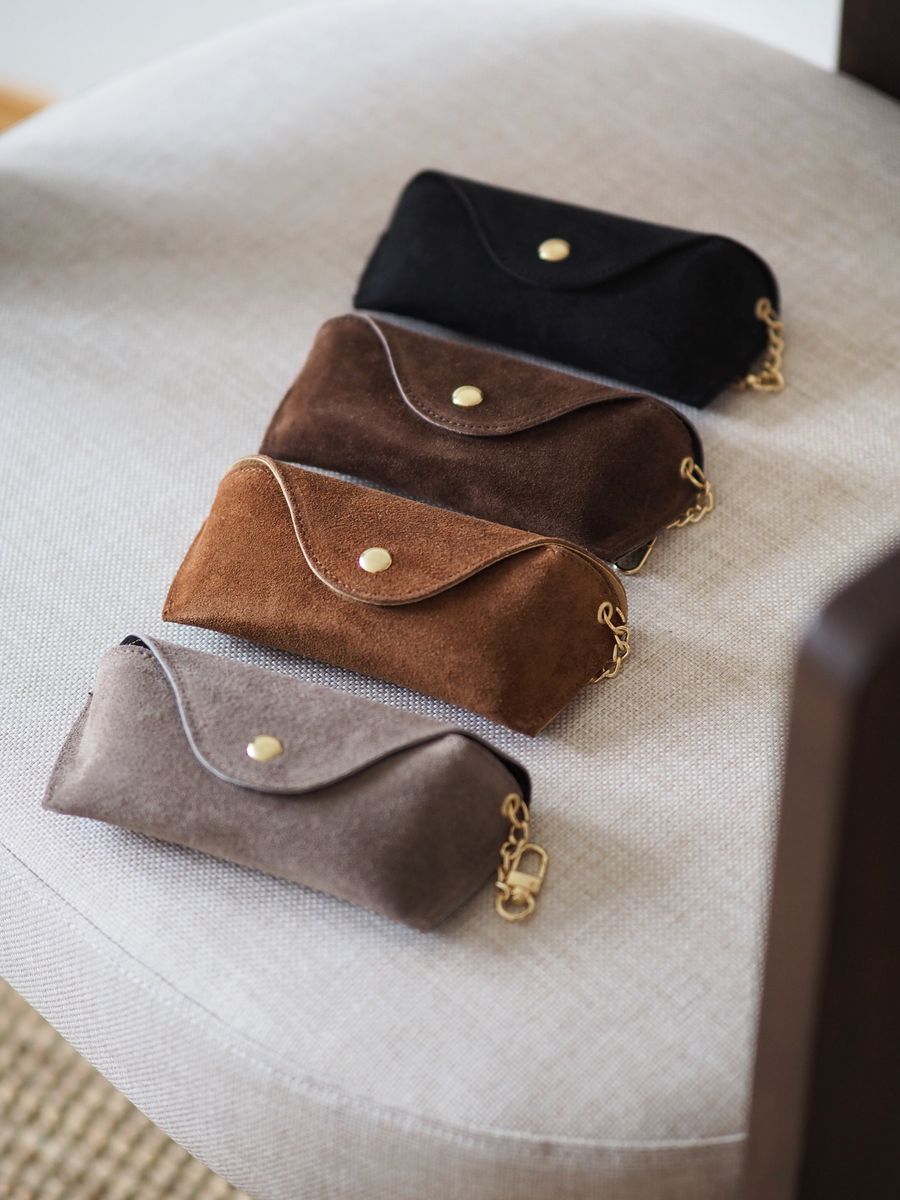 Brilleetui semsket skinn camel