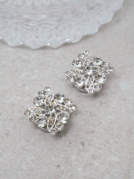 Hovedbilde Knappepynt 2.stk sølvfarget blanke steiner ...