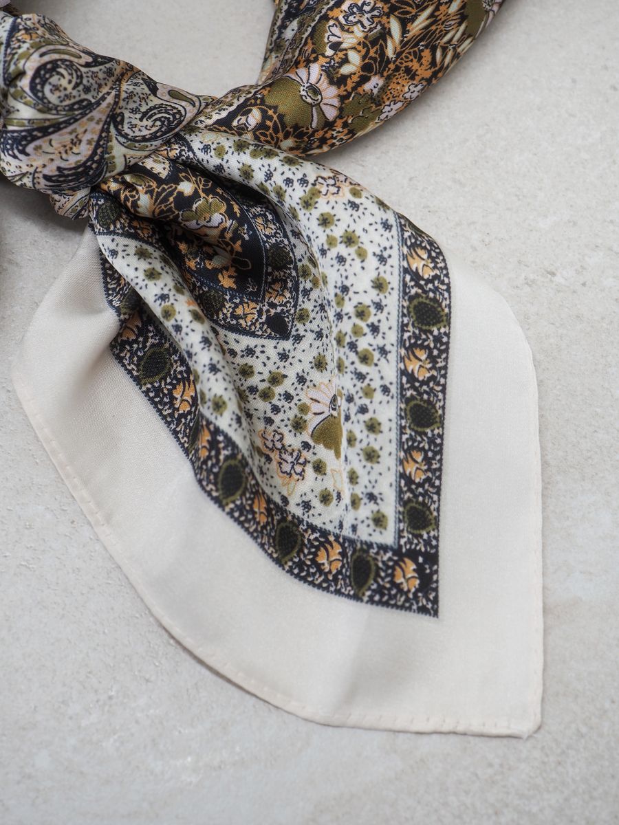 Satengskjerf paisley jordfarger