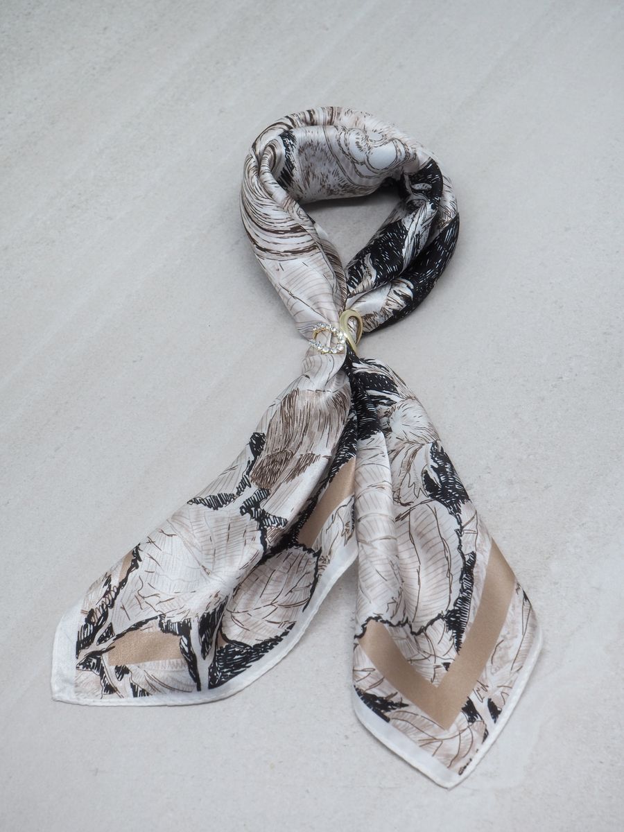 Skjerfnål spinner gullfarget