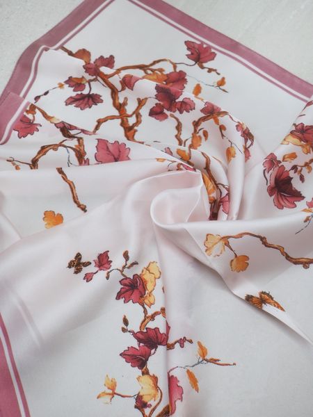 Hovedbilde Satengskjerf lyserosa