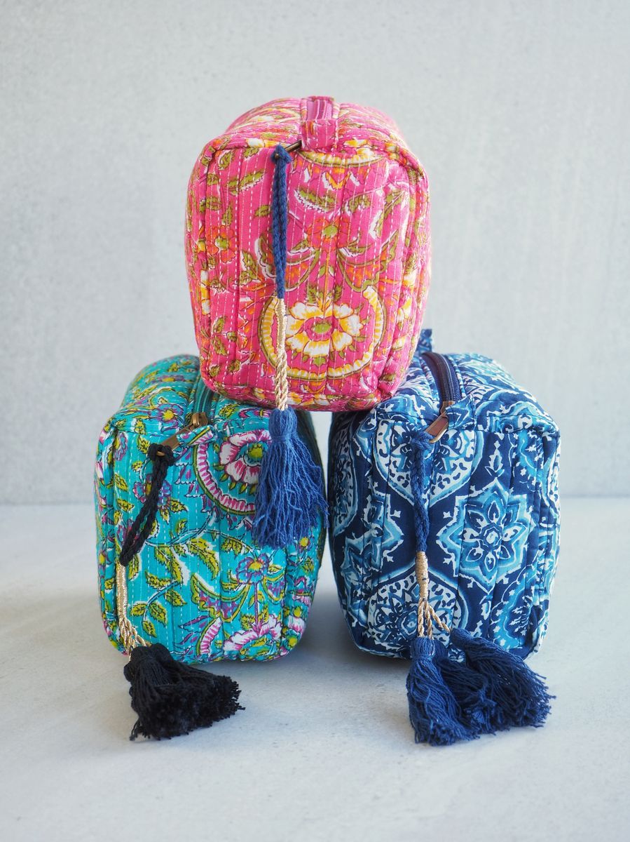 Sminkepung med mønster turkis