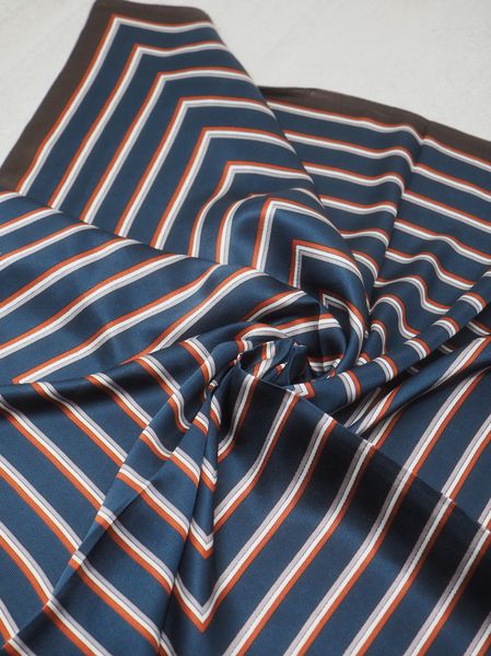 Hovedbilde Satengskjerf striper blå og brun